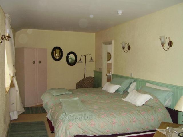 Glenboy Country Accommodation Oldcastle Exterior photo